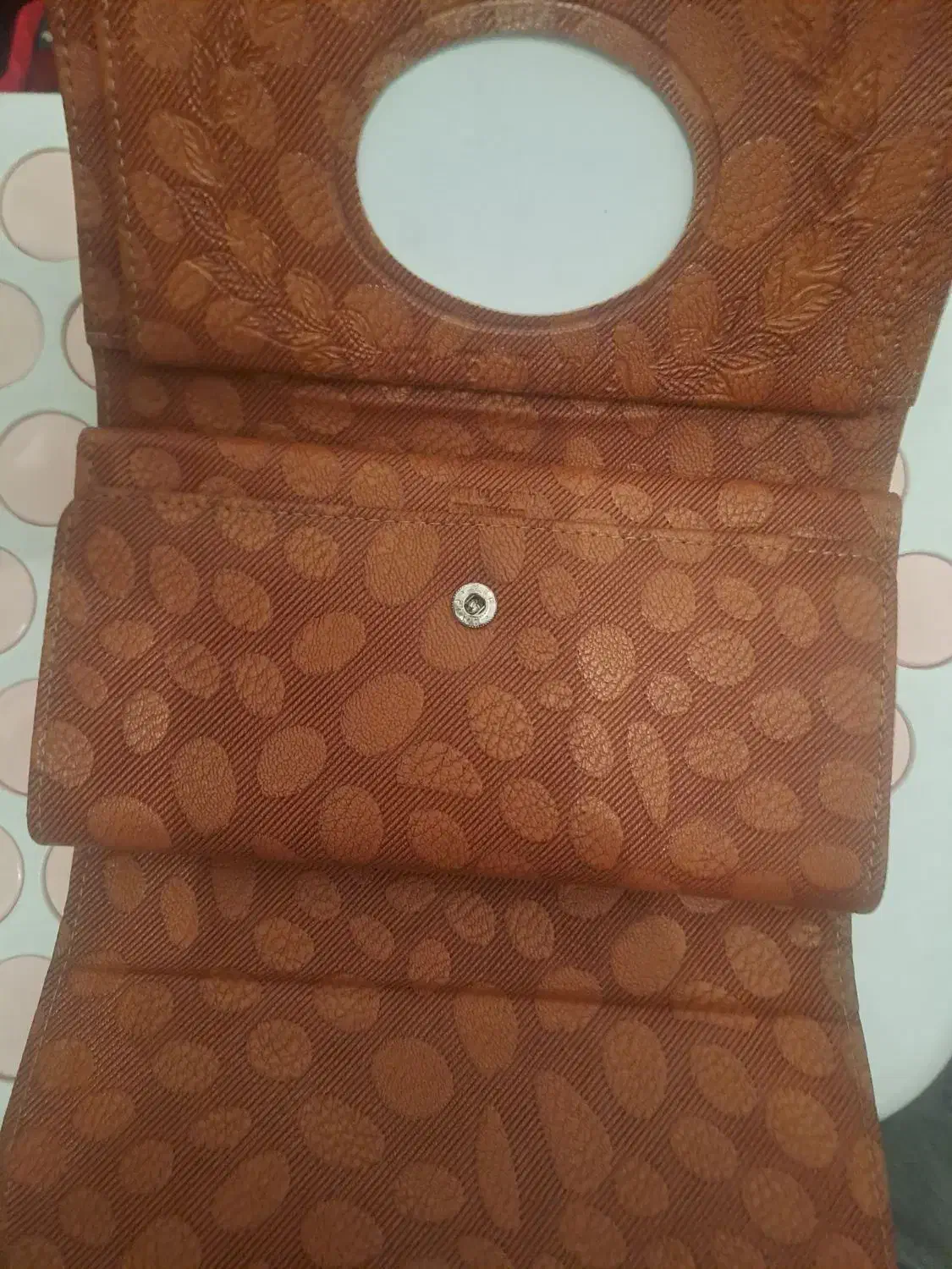 کیف پول|کیف، کفش، کمربند|جلفا, |دیوار