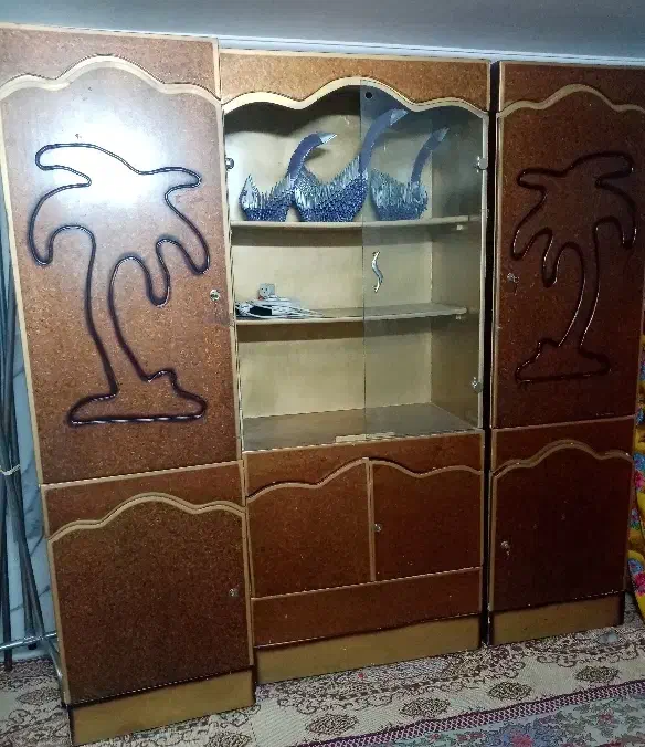 کمد سه تیکه|بوفه، ویترین، کنسول|یزد, |دیوار