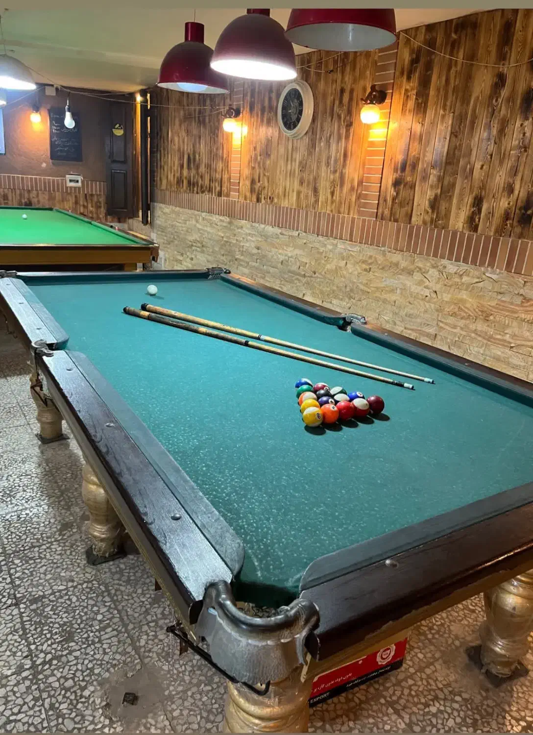 میز بیلیارد(ایت بال) با لوستر شار و چوب|ورزشهای توپی|کلاردشت, |دیوار
