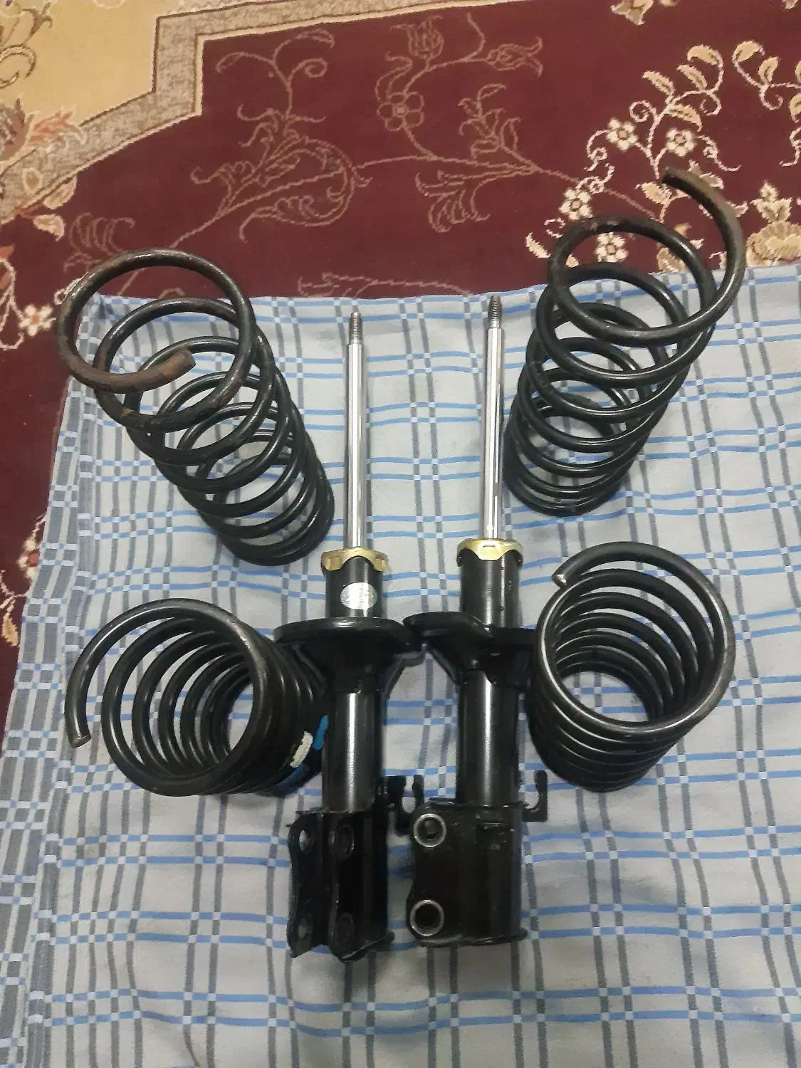 دوعددکمک جلوپرایدپوسته کوتاه درحدنوو۴عددلول فنر|قطعات یدکی و لوازم جانبی|محمدیه-قزوین, |دیوار