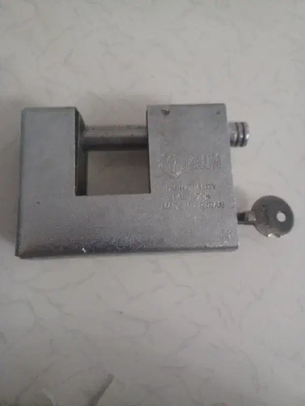 قفل کتابی|ابزارآلات|رباطکریم, رباطکریم|دیوار