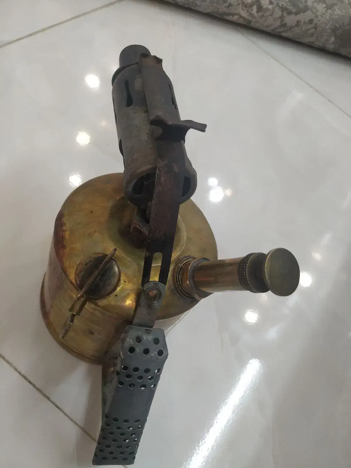 لوازم  کلکسیونی فانوس و چاقو و چراغ وماشین تحریر|کلکسیون اشیاء عتیقه|ملارد, |دیوار