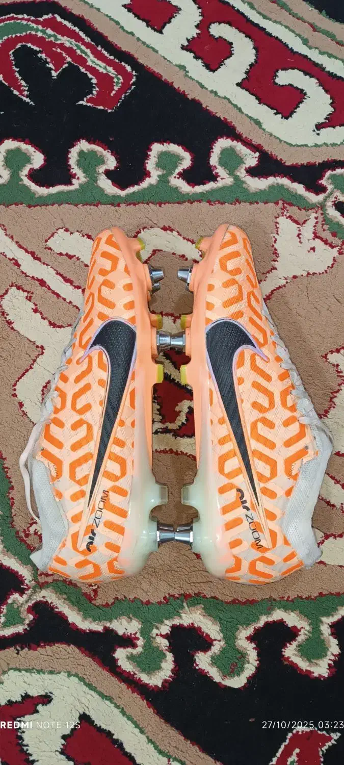 کفش فوتبال استوک دار آهنی|کیف، کفش، کمربند|بندر امام خمینی, |دیوار