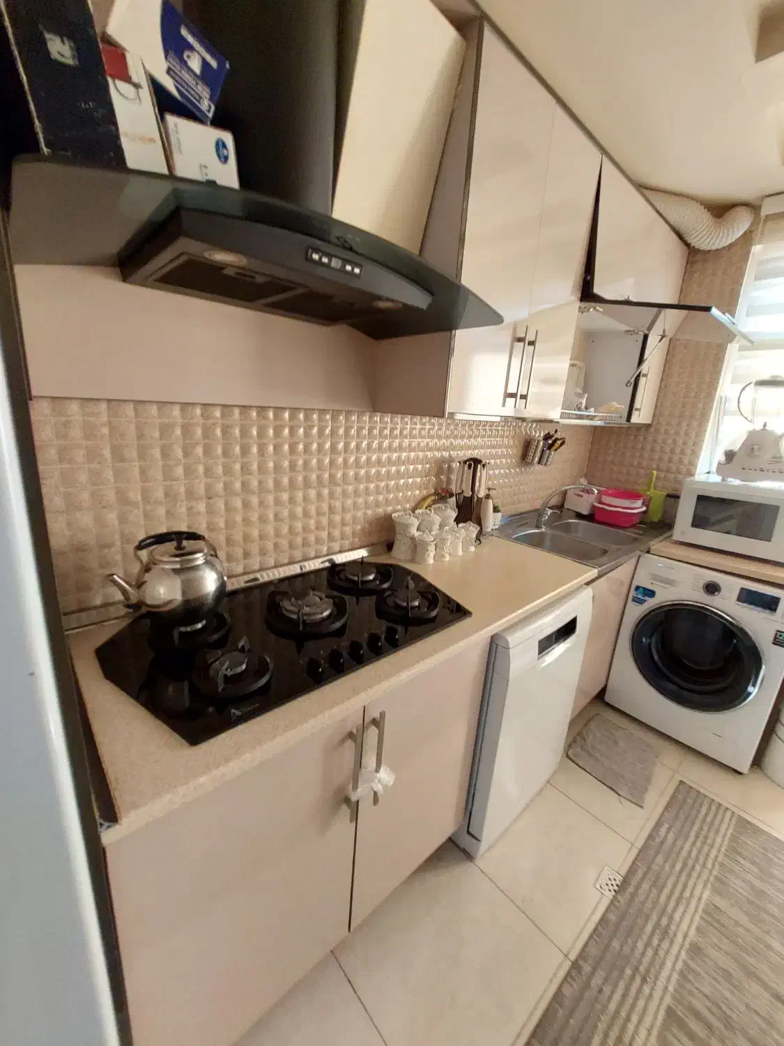 ۵۳ متر یک خواب پاسدار گمنام و آهنگ