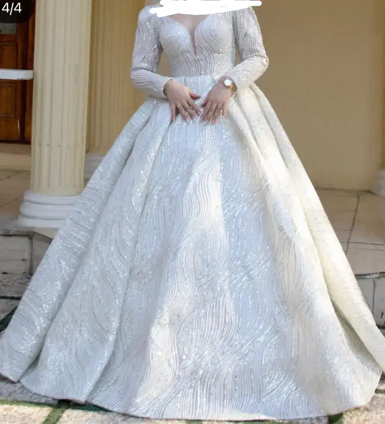 لباس عروس عربی|لباس|قدس, شهرقدس|دیوار