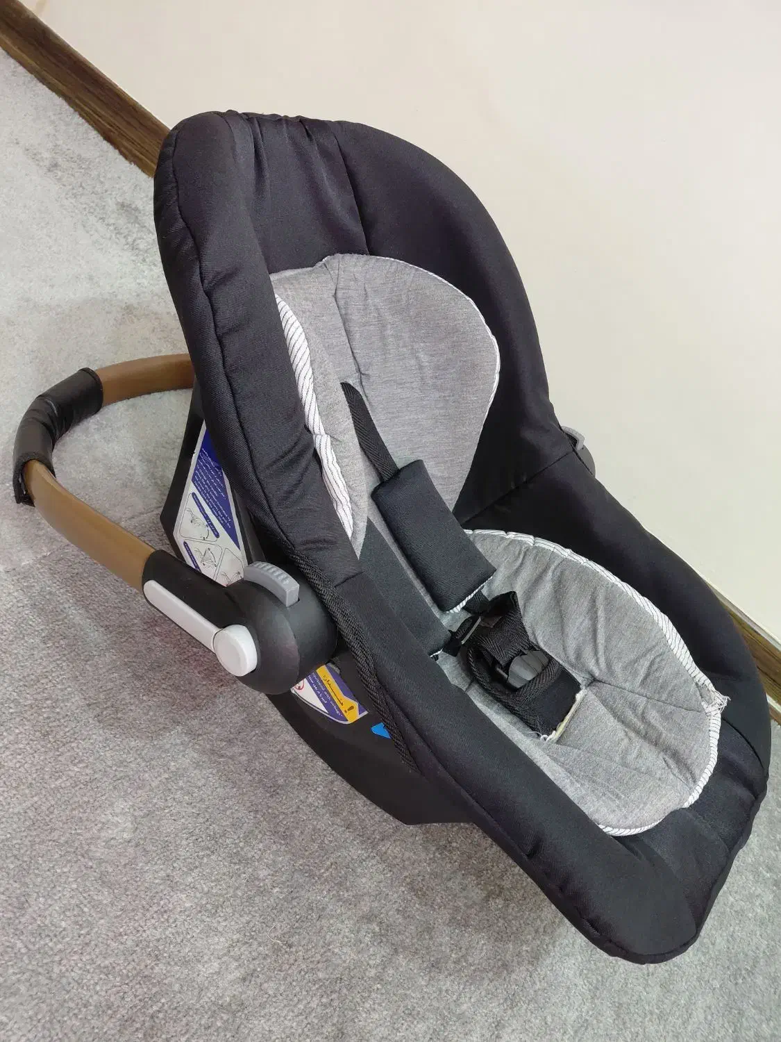 کریر کودک|کالسکه و لوازم جانبی|فردیس, دهکده|دیوار