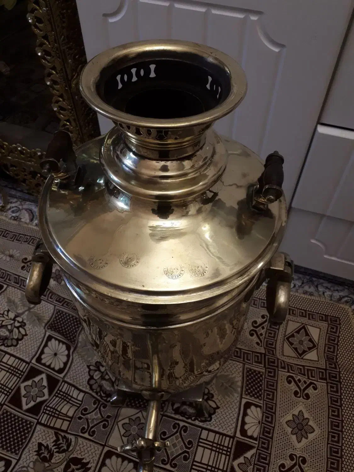 سماور زغالی|کلکسیون اشیاء عتیقه|تبریز, |دیوار