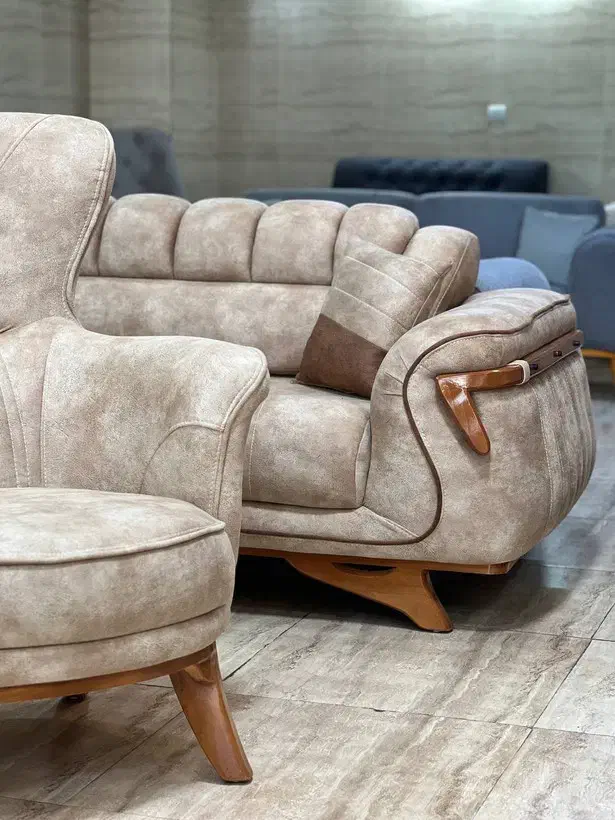 طرح تعویض مبل کهنه کار کرده با مبل نو(فروشاقساطی)|مبلمان خانگی و میز عسلی|قزوین, |دیوار