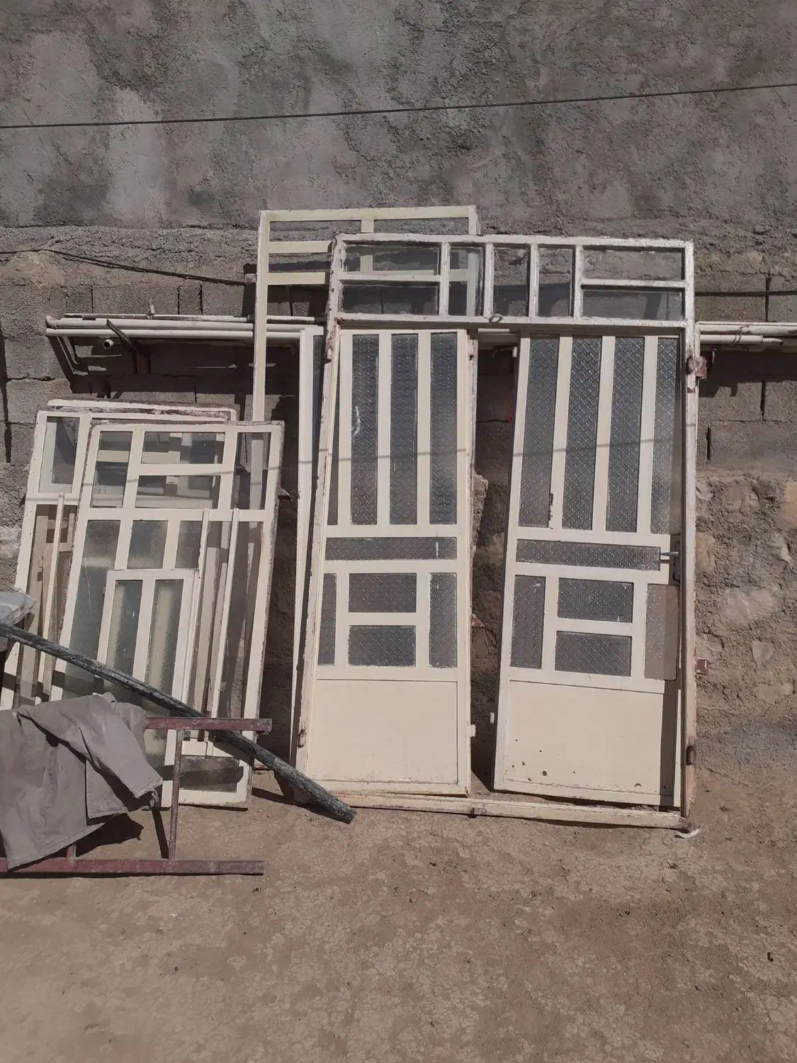 در و پنجره درحد نو|مصالح و تجهیزات ساختمان|کوهدشت, |دیوار