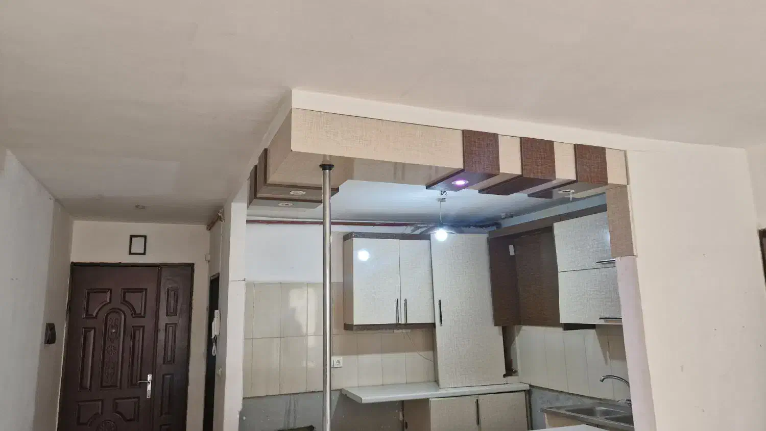 کابینت|بوفه، ویترین، کنسول|گلبهار, شهر جدید گلبهار|دیوار