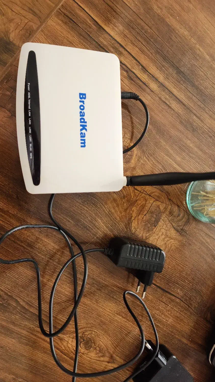 مودم وای فای broadKam|مودم و تجهیزات شبکه|مشهد, هفت تیر (حافظ)|دیوار