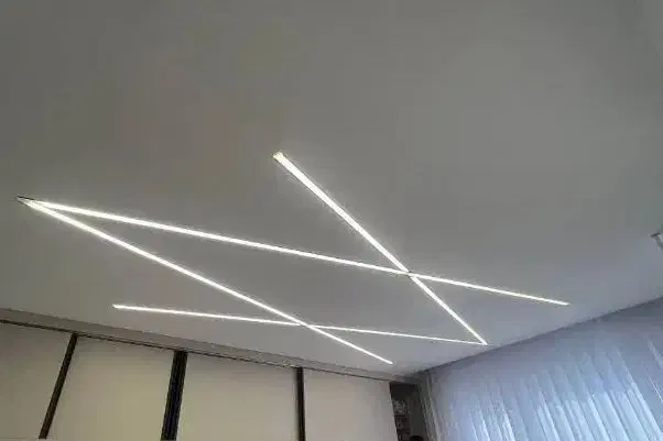 برق کشی و نور پردازی سقف و نما ساختمان|خدمات پیشه و مهارت|سنندج, |دیوار