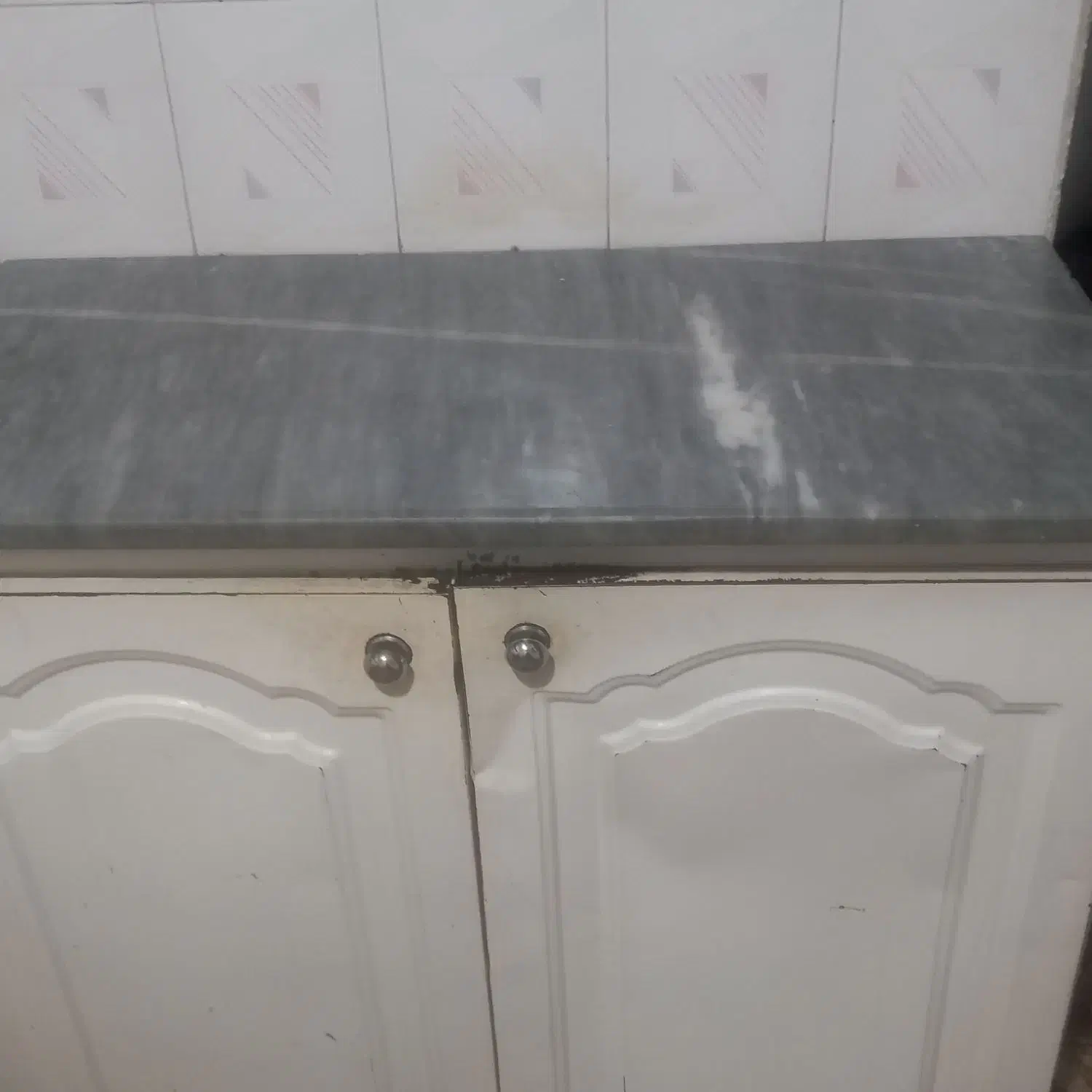 کابیت|آب‌چکان و نظم‌دهنده ظروف|پاکدشت, پاکدشت (مامازند)|دیوار