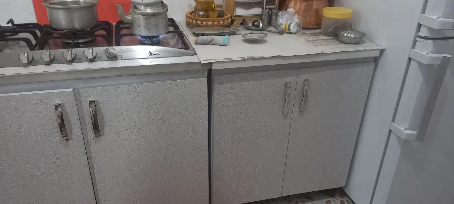 کابینت تمیز و در حد نو بدنه فلز در ام دی اف|آبچکان و نظمدهنده ظروف|قرچک, میرزائی شمالی|دیوار