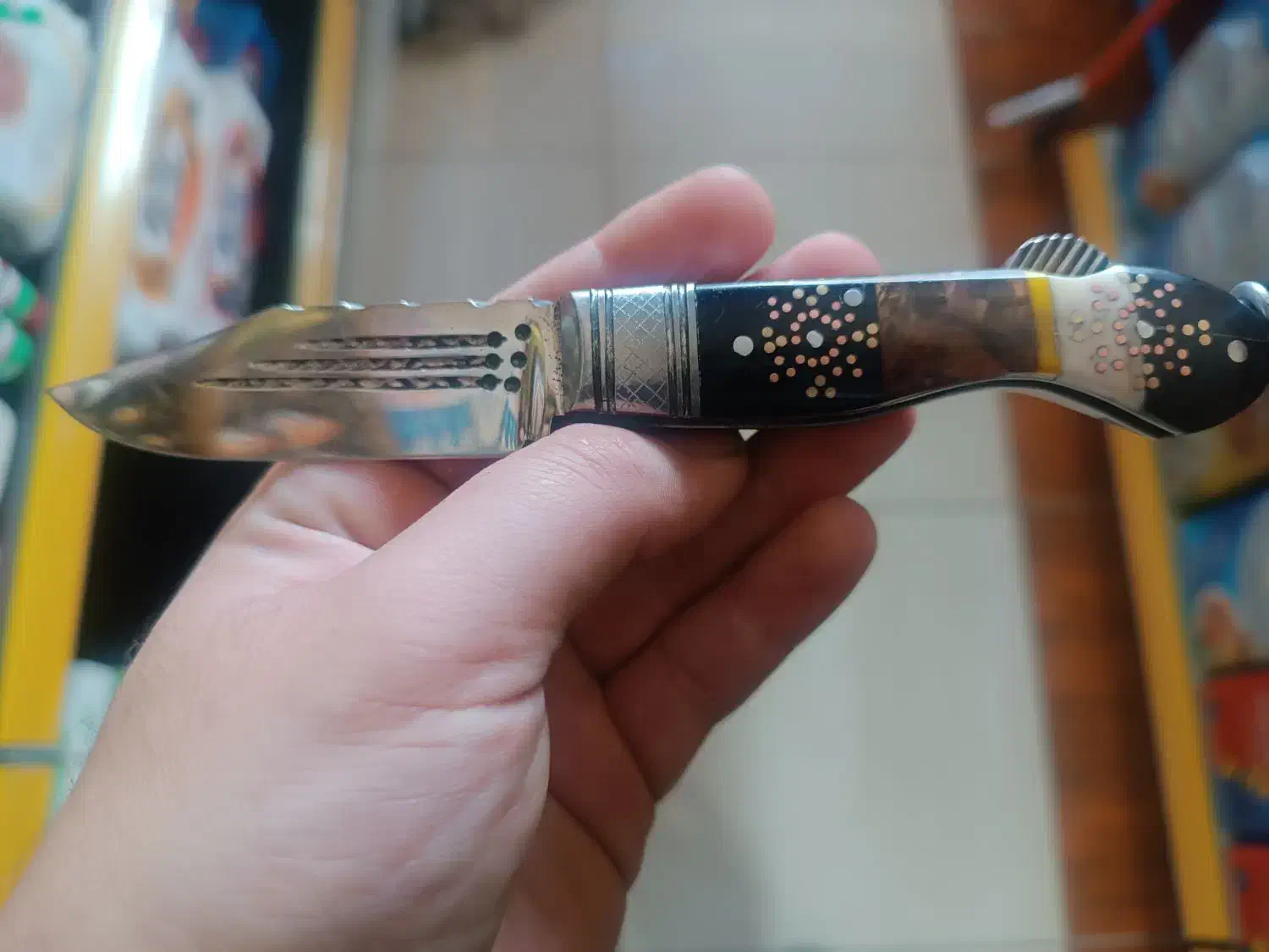 چاقوی بابا|کلکسیون اشیاء عتیقه|ارومیه, |دیوار