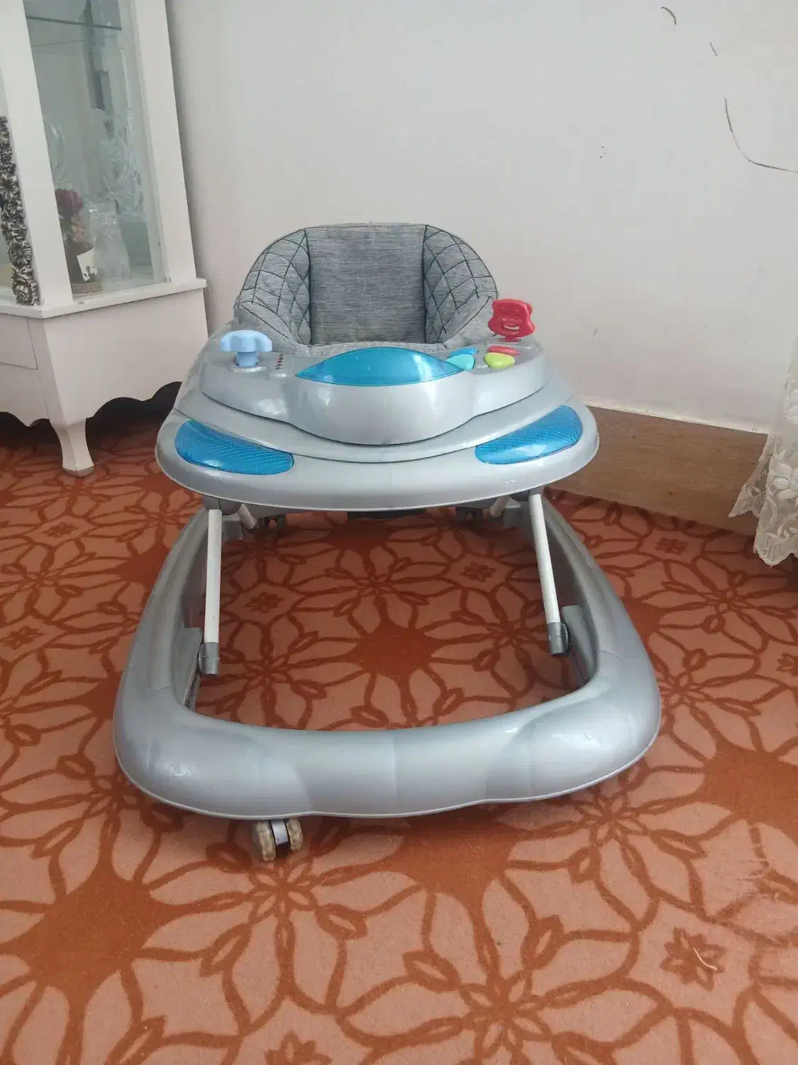 رورولک|کالسکه و لوازم جانبی|ملایر, |دیوار