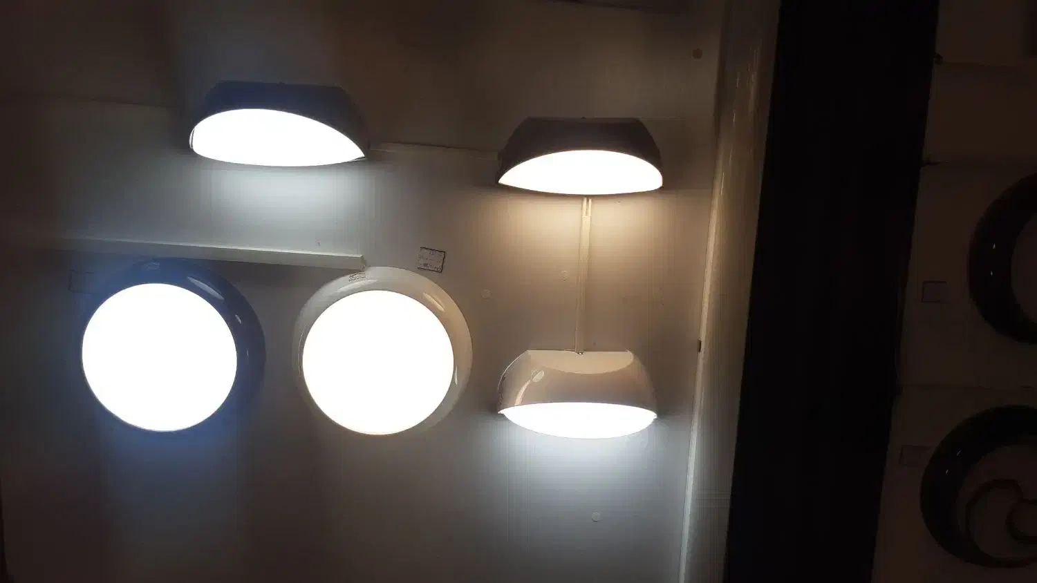 دیوارکوب سبلان نور|لامپ و چراغ|رشت, کوی غلام نیا|دیوار