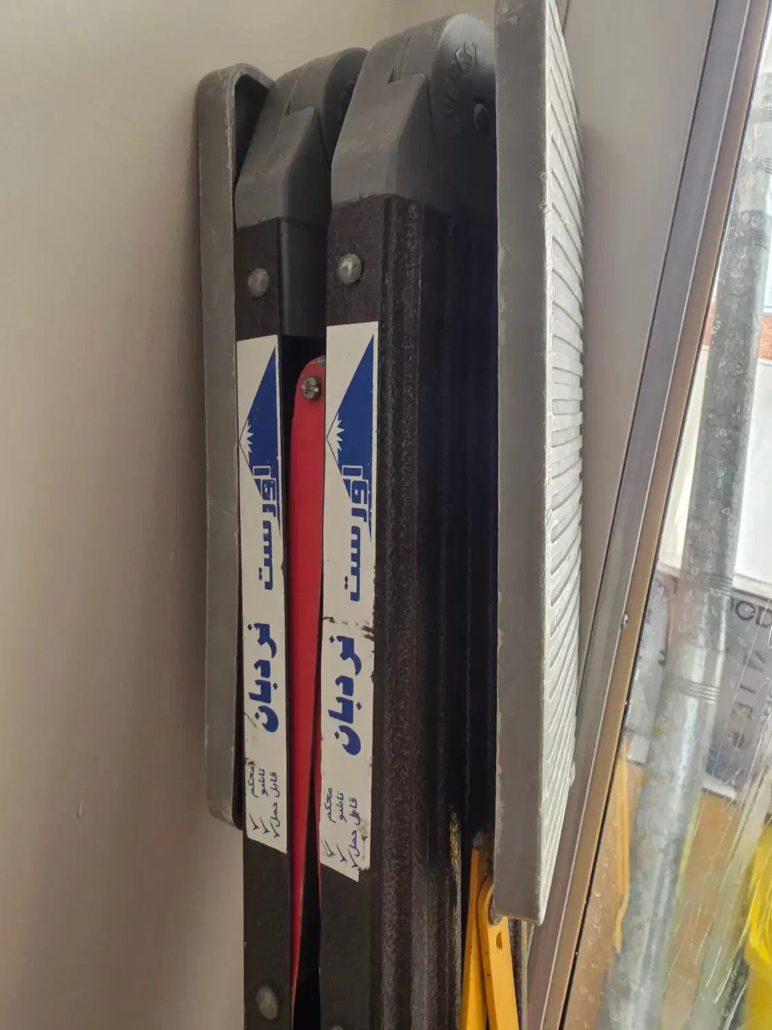 نردبان کم جا سالم تمیز محکم|ابزارآلات|اصفهان, فیض|دیوار