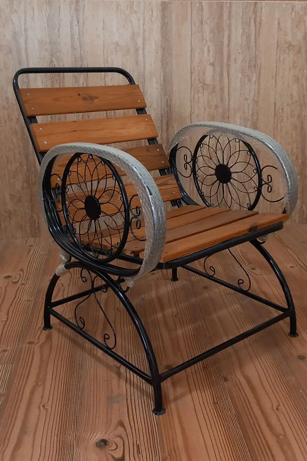 صندلی|صندلی و نیمکت|تالش, جوکندان|دیوار