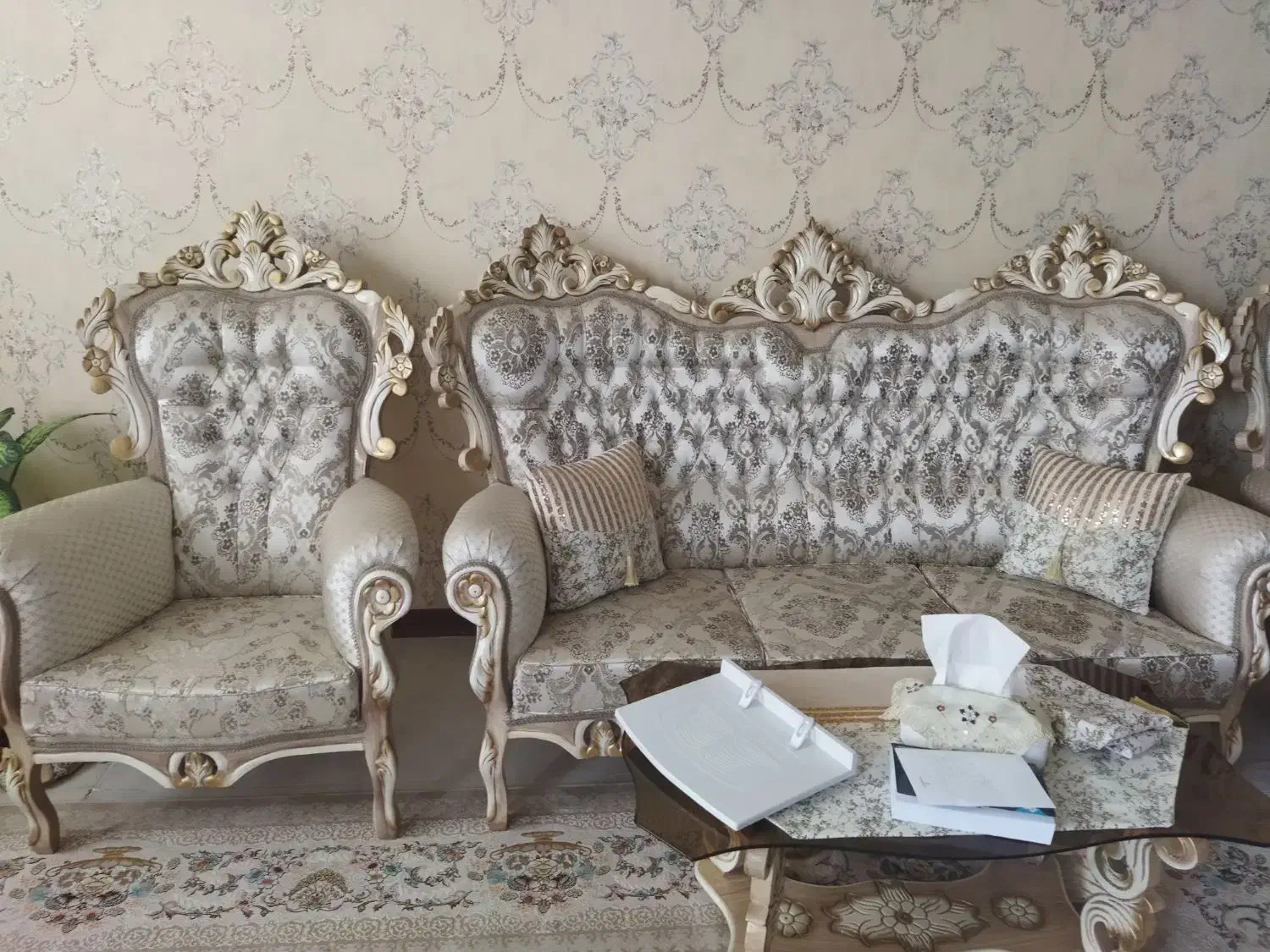 مبل سلطنتی ۹ نفره|مبلمان خانگی و میز عسلی|خاش, |دیوار