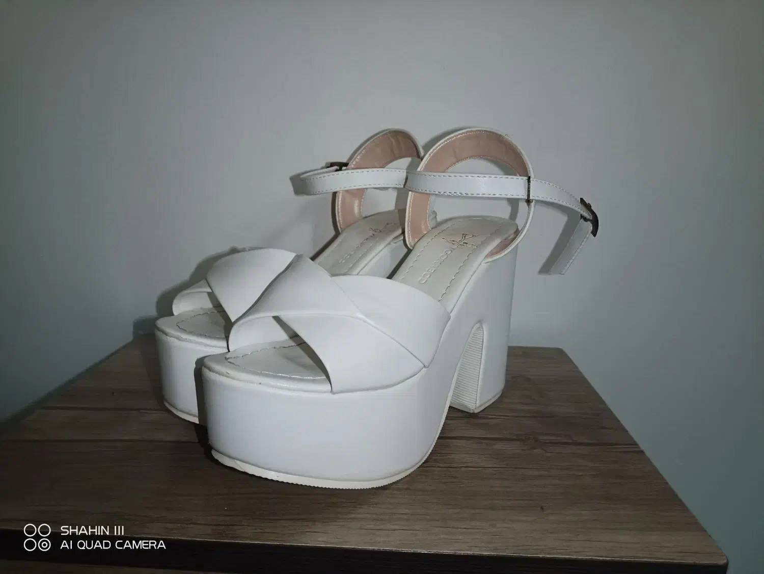 کفش عروس|کیف، کفش، کمربند|لار, |دیوار