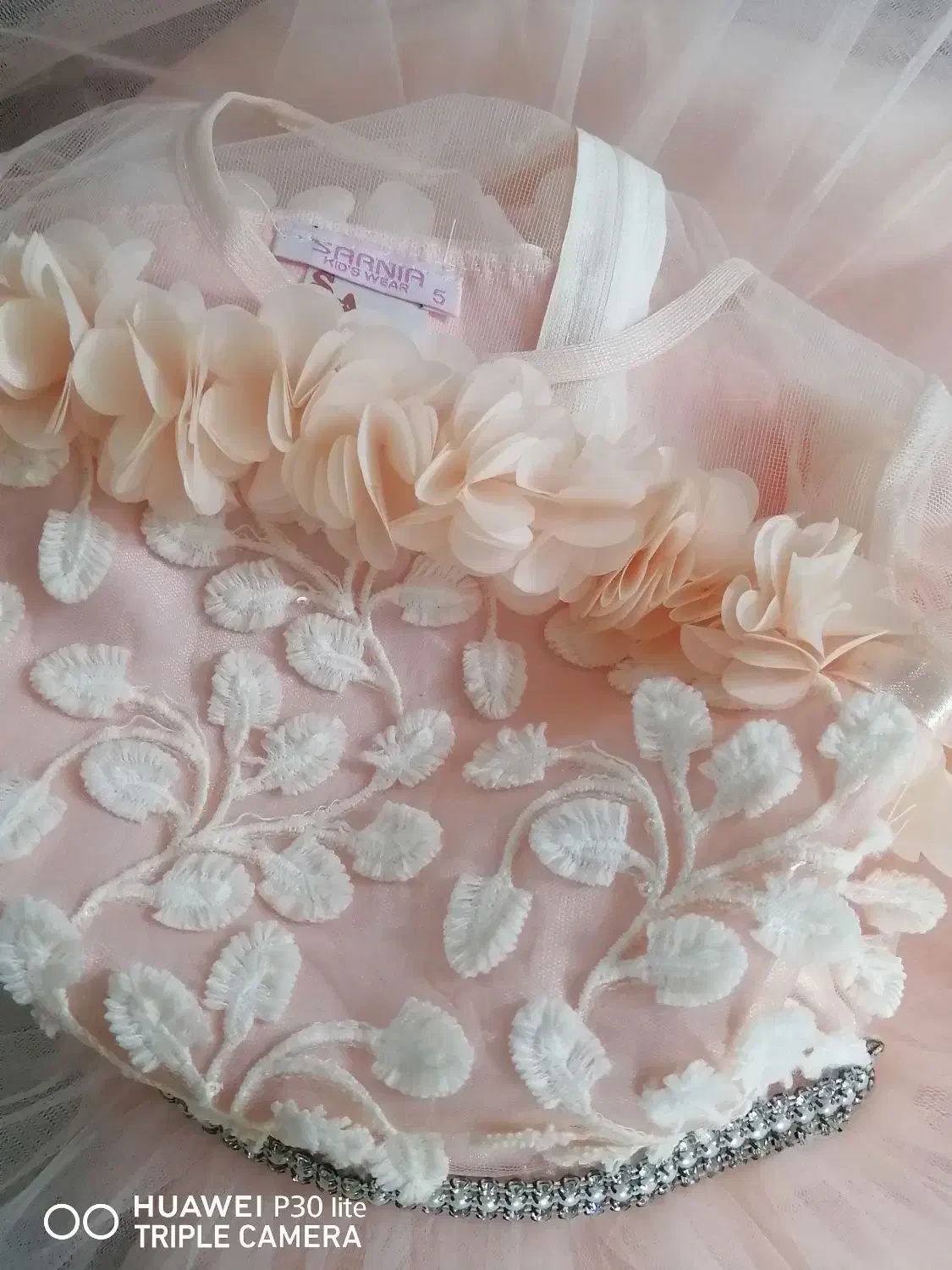 لباس عروس دخترانه|لباس|شاهینشهر, عطار|دیوار