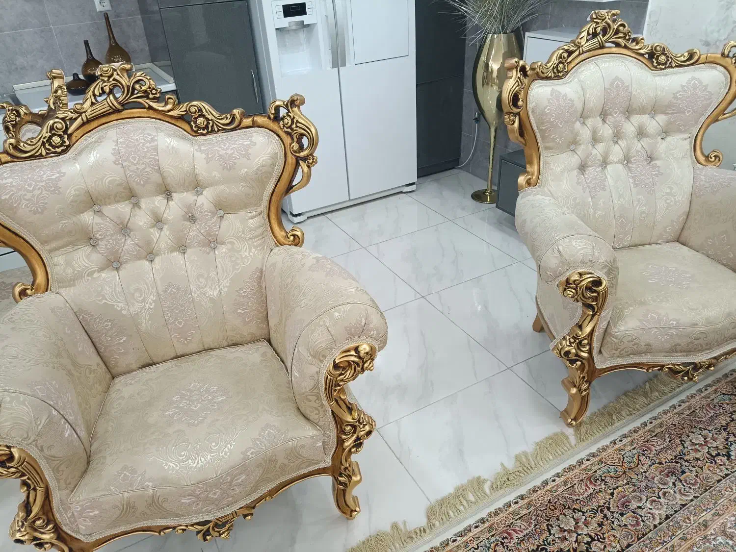 مبل نه نفره سلطنتی اصل|مبلمان خانگی و میز عسلی|سقز, |دیوار