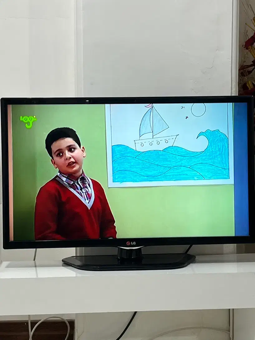 تلوزیون 32 اینچ ال جی|تلویزیون و پروژکتور|یزد, |دیوار