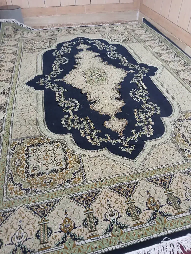 یک جفت فرش ۱۲متری ۷۰۰شانه نخ ابریشم درحدنو|فرش|خمینیشهر, |دیوار