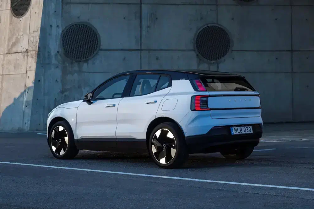 حواله ولوو برقی VOLVO EX30 دو دیفرانسیل ۲۰۲۵|خودرو سواری و وانت|اصفهان, جلفا|دیوار