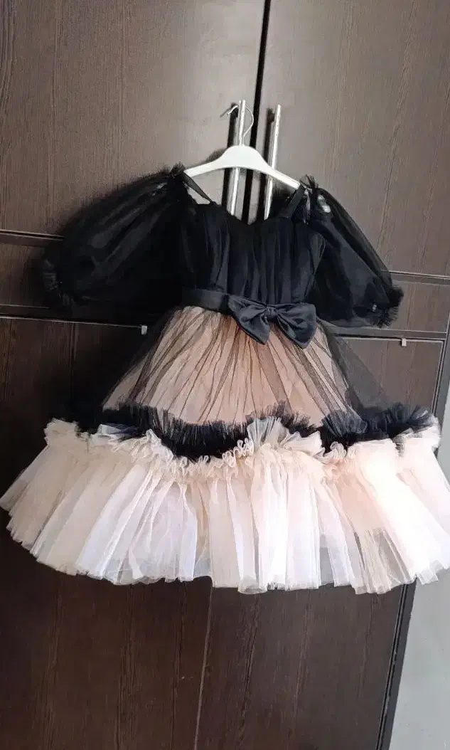 لباس مجلسی دخترونه|کفش و لباس بچه|فولادشهر, مسکن مهر فولادشهر|دیوار