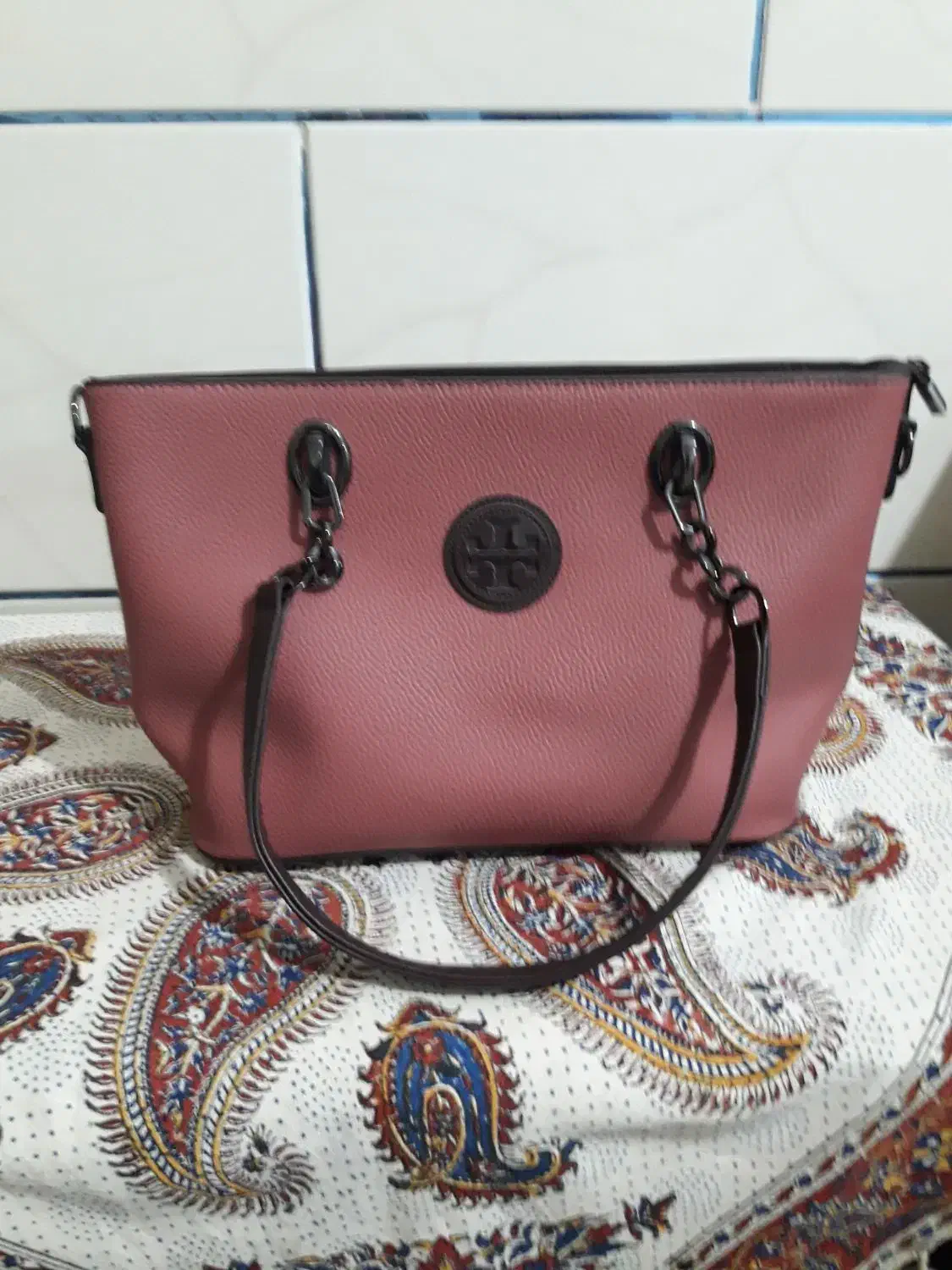 کیف|کیف، کفش، کمربند|شیراز, مسلم|دیوار