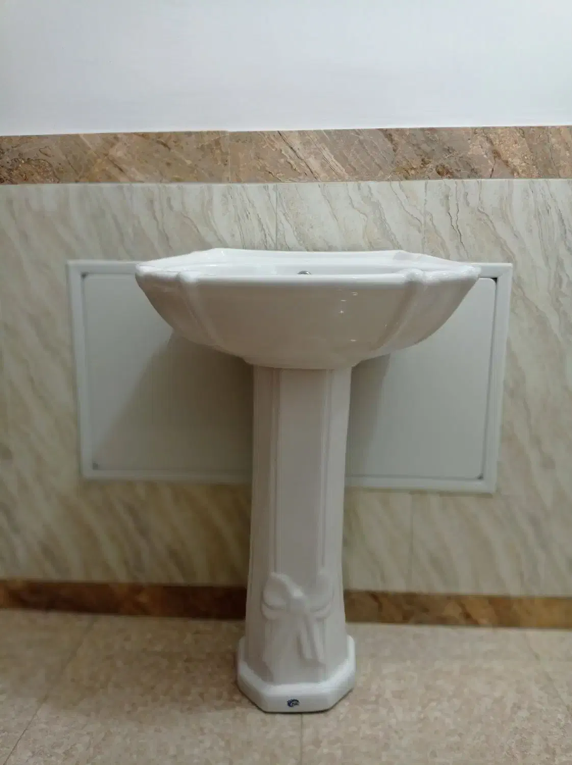 روشویی بدون عیب|لوازم سرویس بهداشتی|سقز, |دیوار