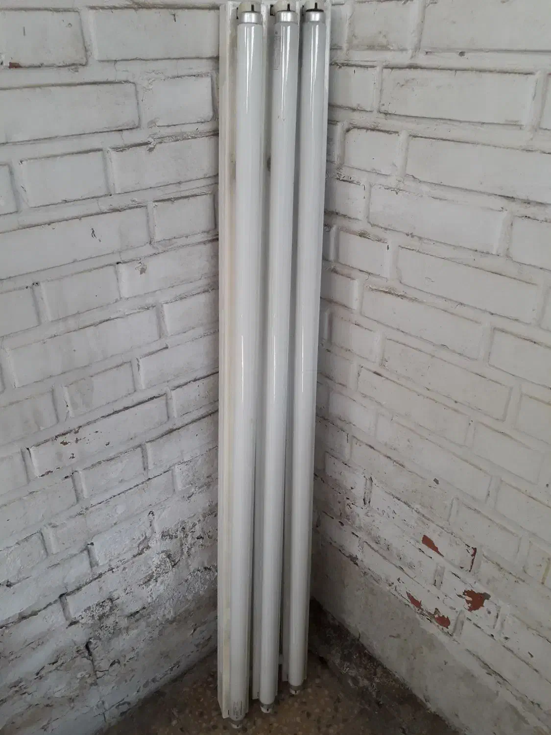 مهتابی با قاب تکمیل و کامل..|لامپ و چراغ|اندیمشک, |دیوار