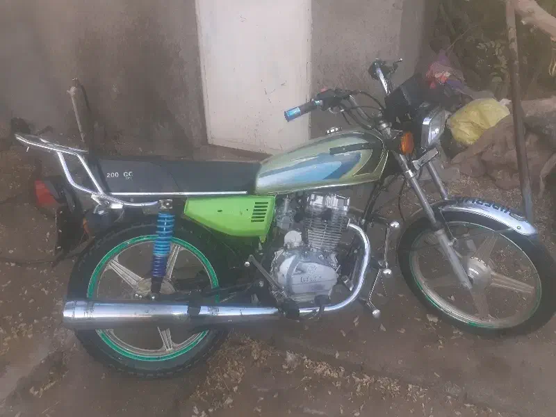 هوندا ۱۲۵|موتورسیکلت|نیمبلوک, |دیوار