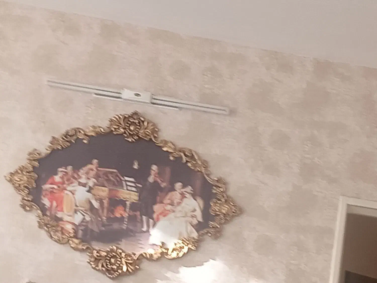 یک عدد ساعت ایستاده و دوعدد تابلو|ساعت دیواری و تزئینی|اسفراین, |دیوار