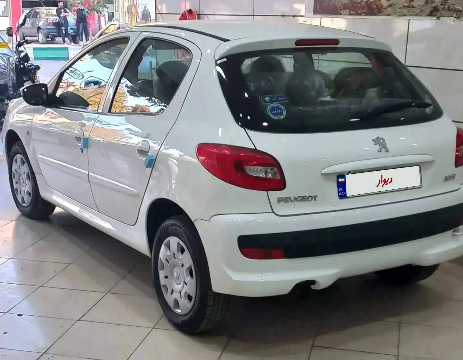 ماشین فوق ۲۰۷ موتور تیوفایو مدل ۱۴۰۳ خشک|خودرو سواری و وانت|بروجرد, |دیوار