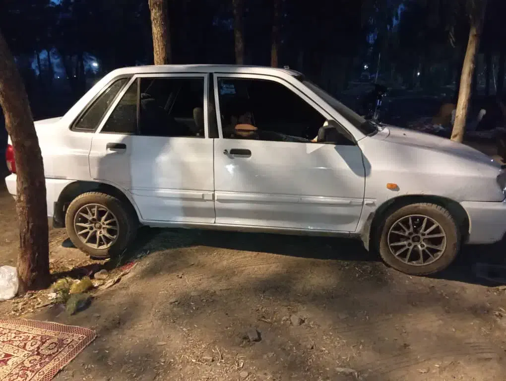 132مدل 89|خودرو سواری و وانت|زاهدان, |دیوار