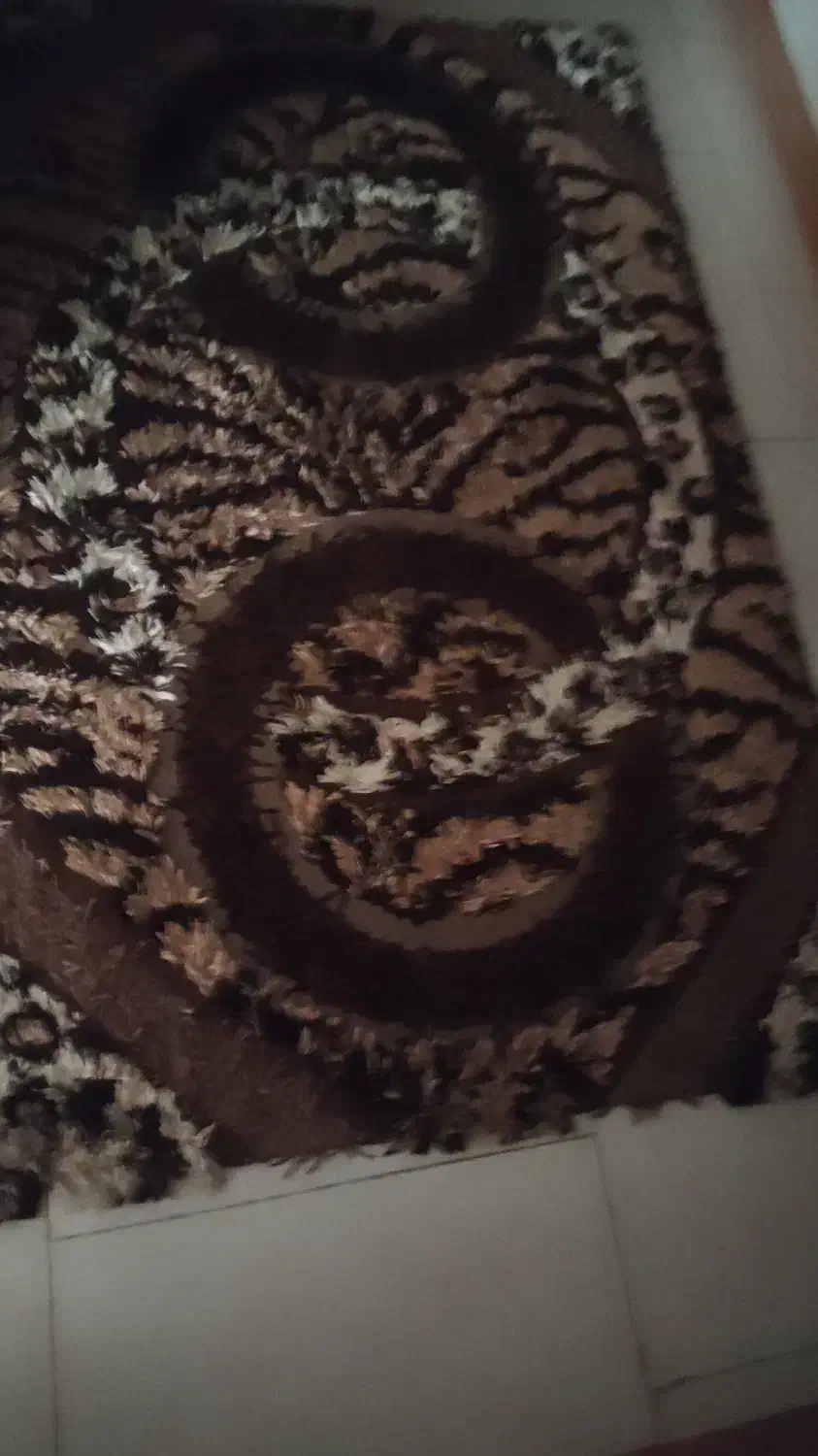 سه عدد فرش|فرش|بیرجند, |دیوار