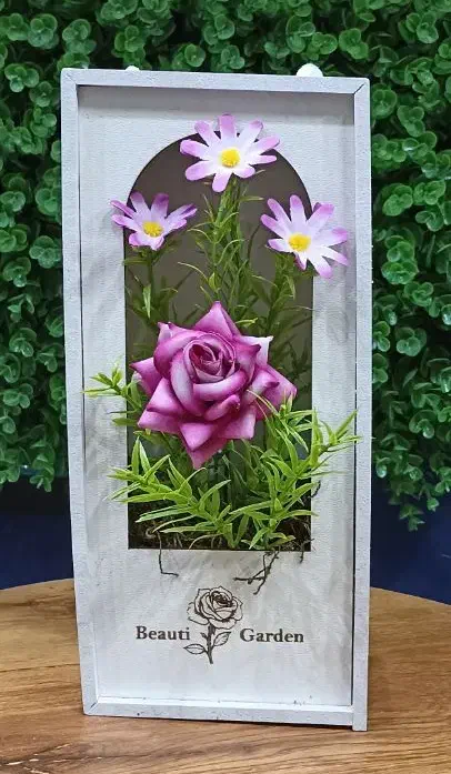 گل های مصنوعی کار شده داخل باکس ویژه روز مادر|گل مصنوعی|قم, نیروگاه|دیوار