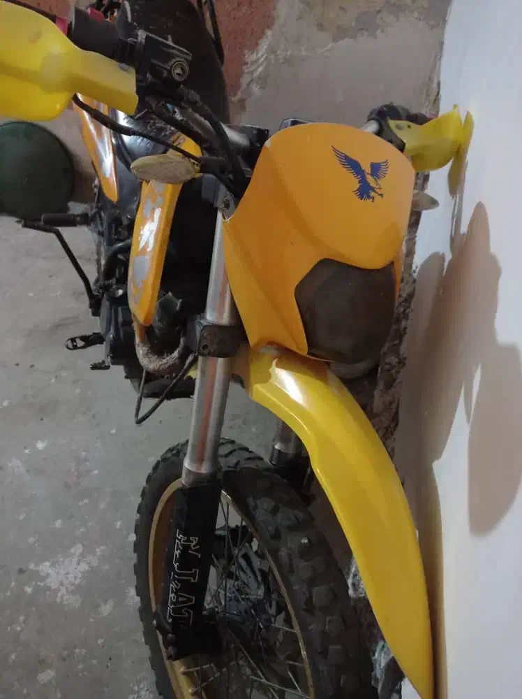 موتور تریل ۲۰۰فلات مدل ۹۳|موتورسیکلت|مسجد سلیمان, |دیوار