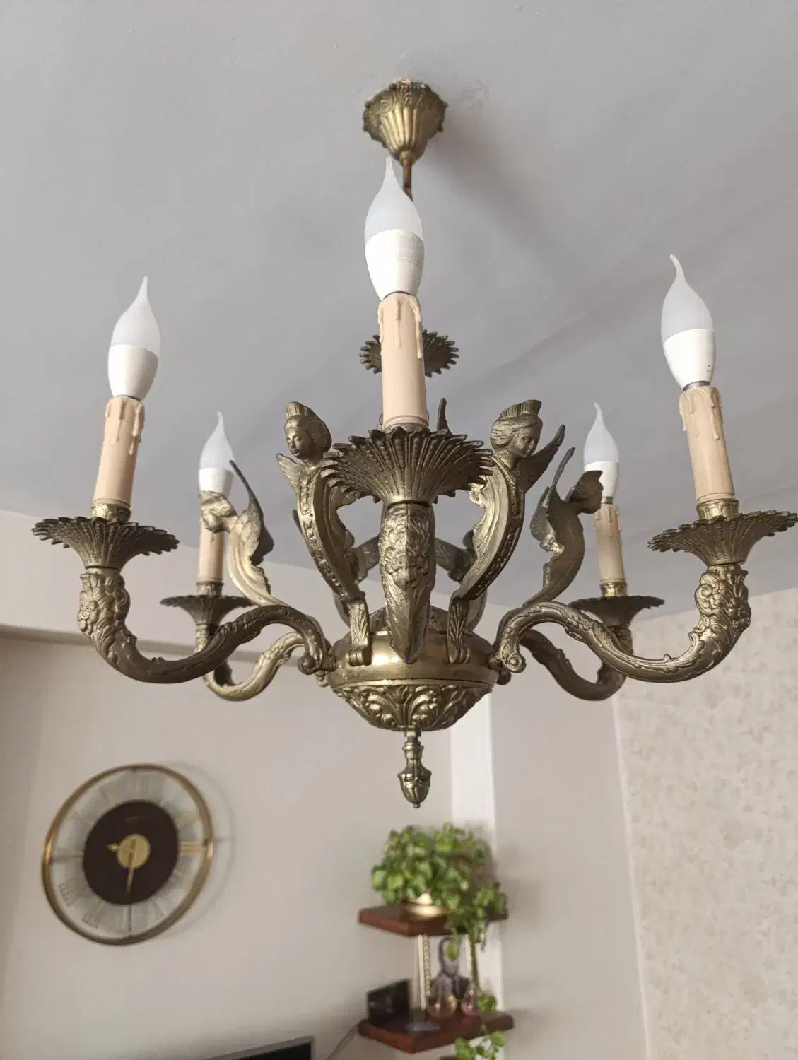 فروش لوستر طرح فرشته.جنس  برنجی ..قیمت توافقی .|لوستر و چراغ آویز|تهران, حشمتیه|دیوار