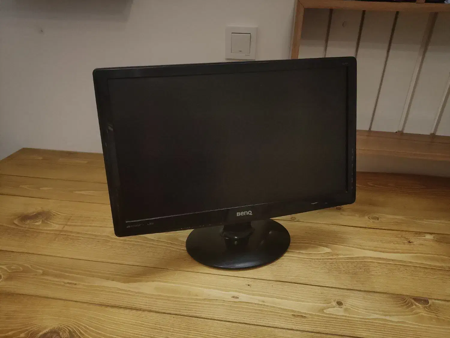 مانیتور ۲۰ اینچ بنکیو|قطعات و لوازم جانبی رایانه|قم, پردیسان|دیوار