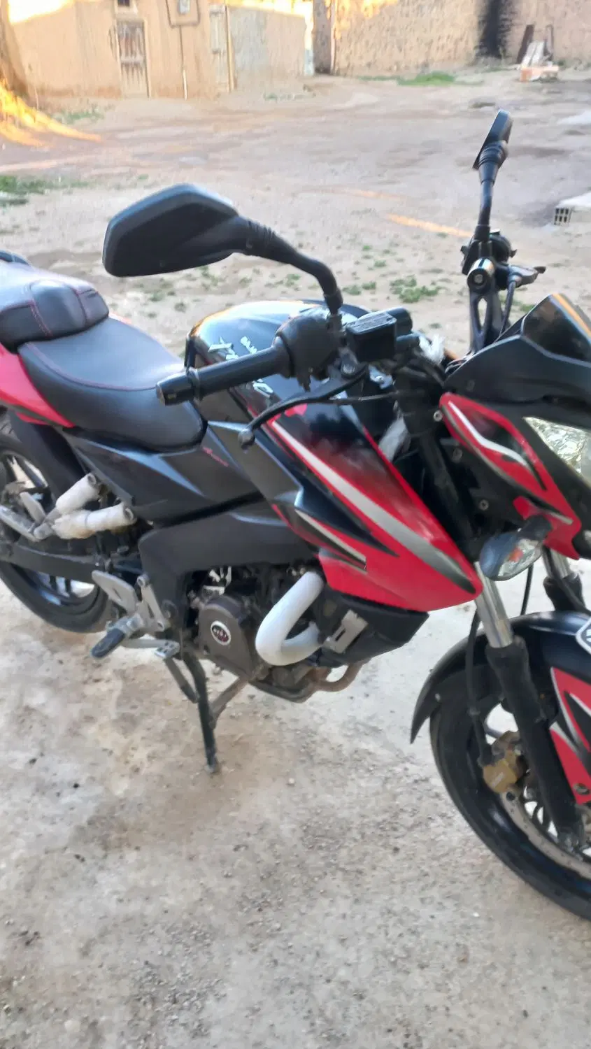 ns200|موتورسیکلت|عنبران, |دیوار