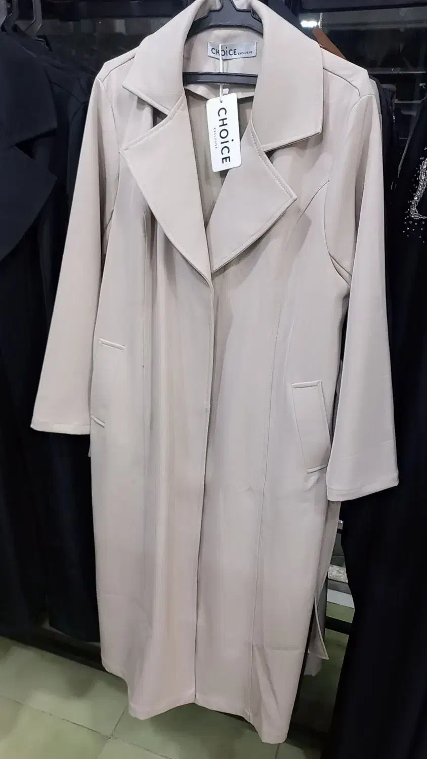 بارونی کج راه|لباس|آران و بیدگل, |دیوار