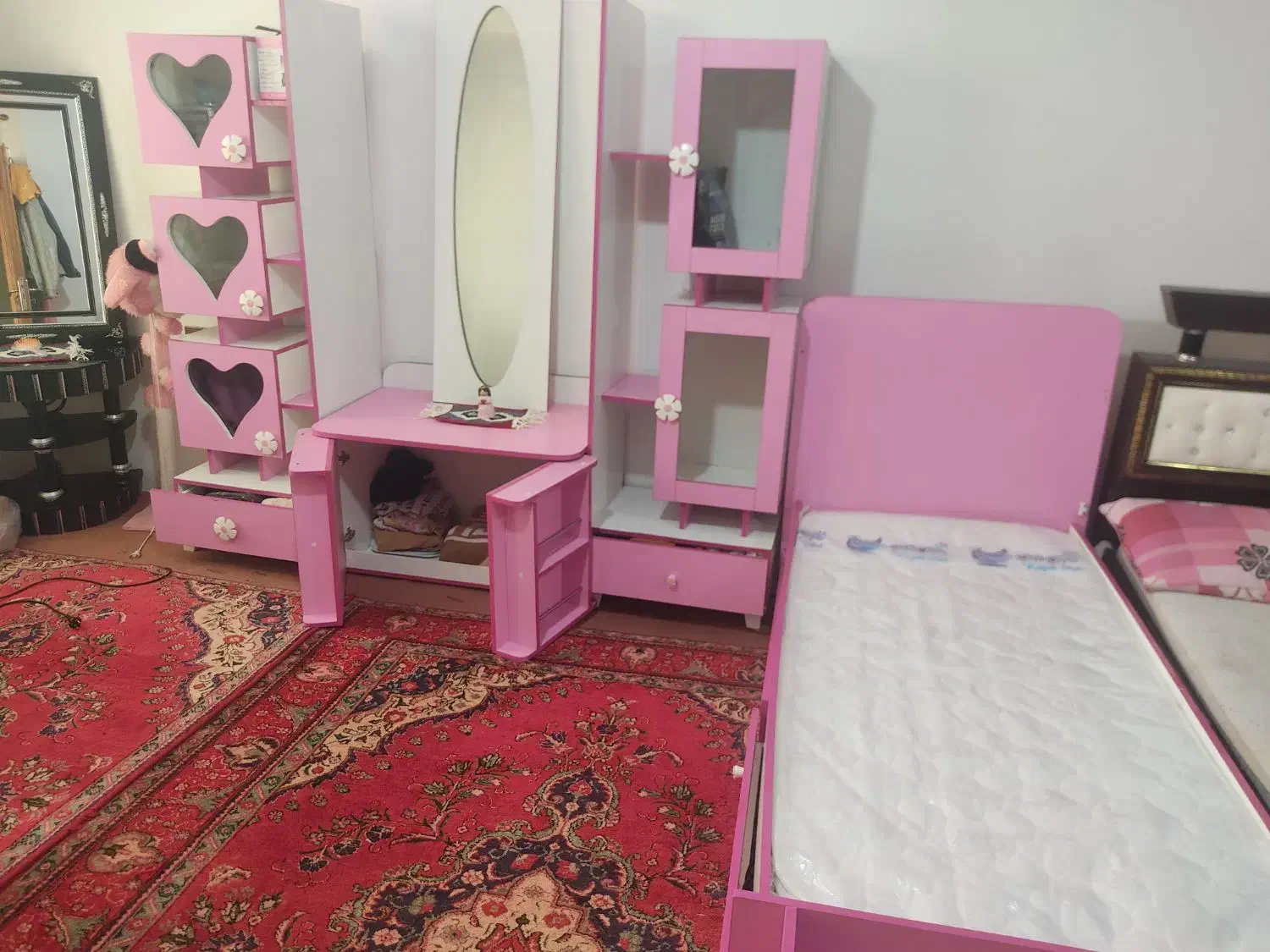 سرویس تخت|تخت و سرویس خواب|ویلکیج, |دیوار