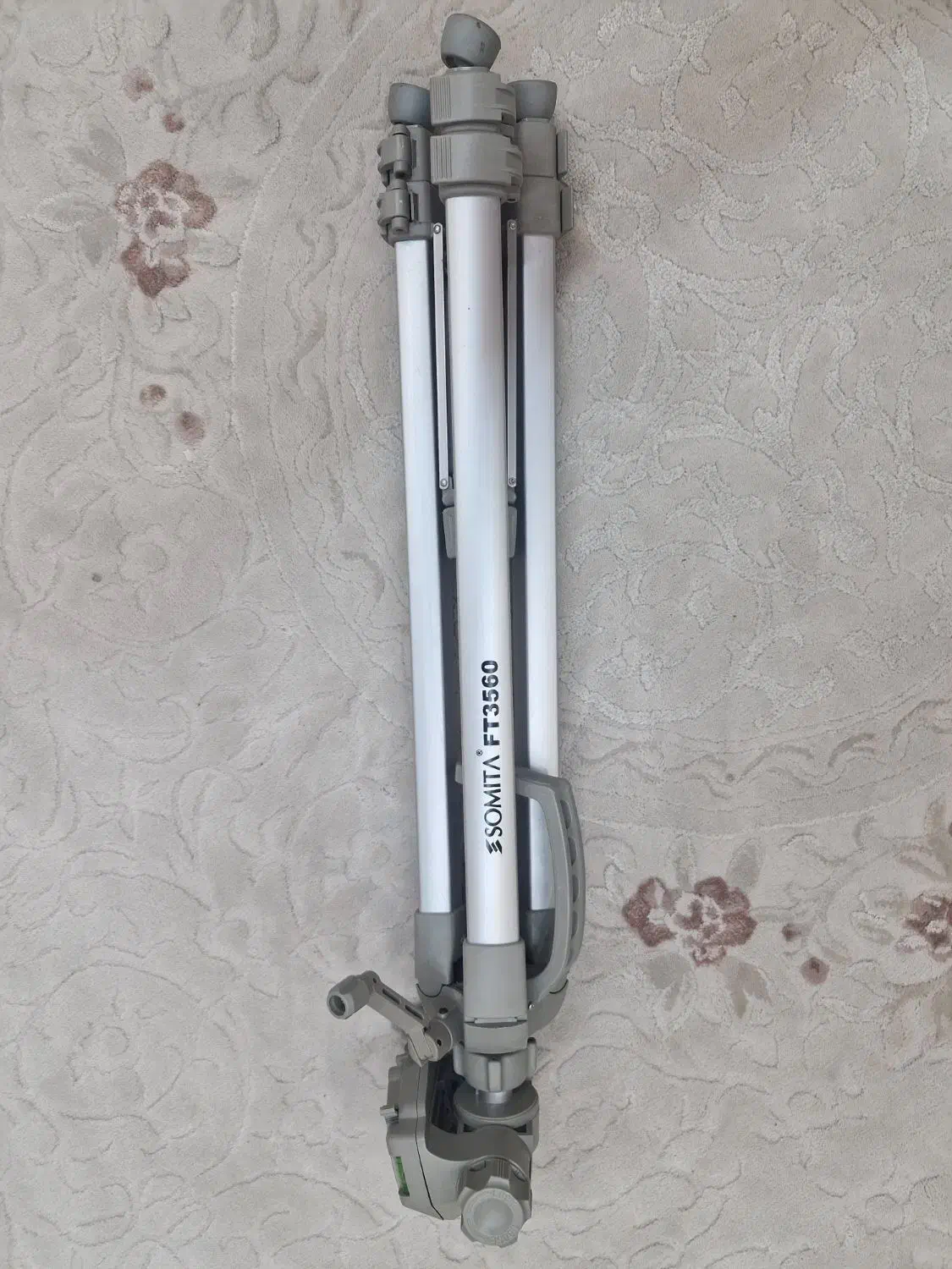 سه پایه دوربین همراه کیف|دوربین عکاسی و فیلم‌برداری|تهران, آبشار تهران (دریاچه)|دیوار