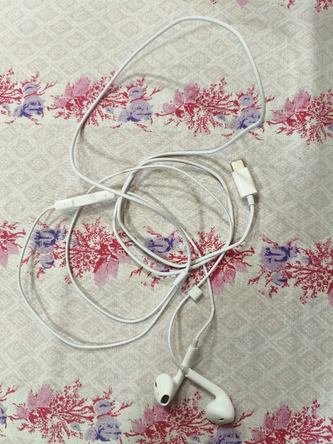 هندزفری|لوازم جانبی موبایل و تبلت|آستانه اشرفیه, |دیوار