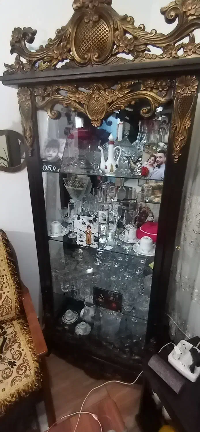 ویترین (بوفه)|بوفه، ویترین، کنسول|رشت, سلیمانداراب|دیوار