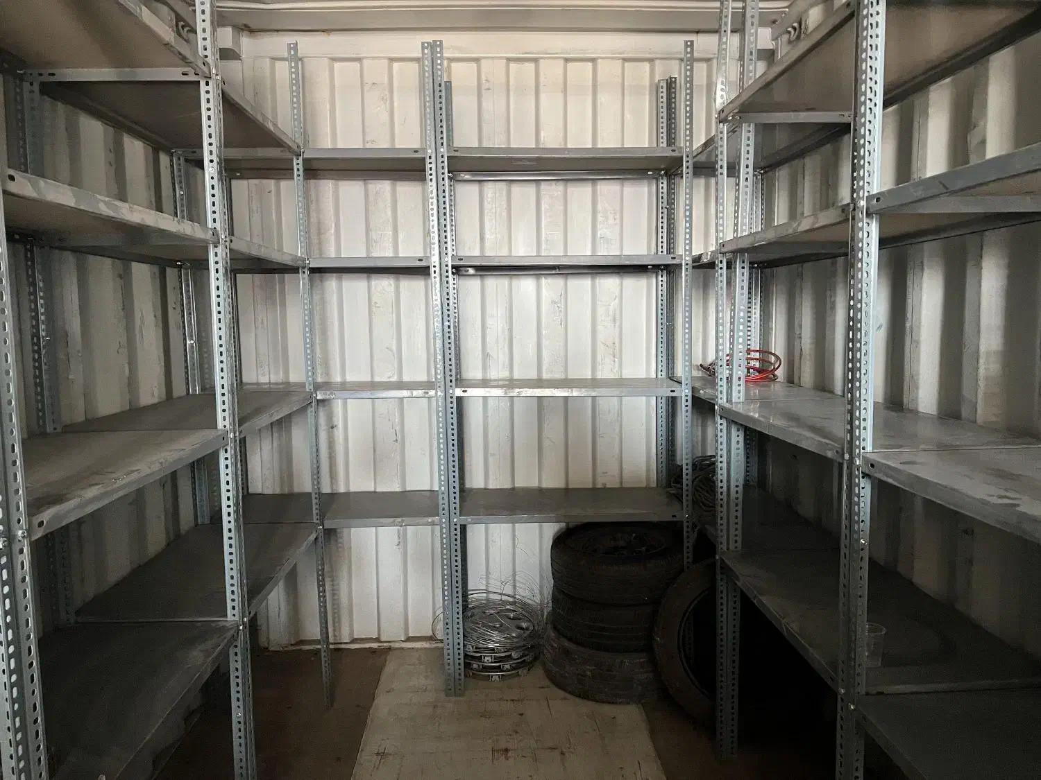 اجاره انبار سرپوشیده داخل سوله با امنیت بالا|اجارهٔ مغازه و غرفه|تهران, گمرک|دیوار